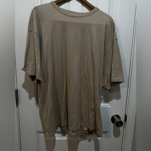 Old Navy Men's Short Sleeve Beige Tee